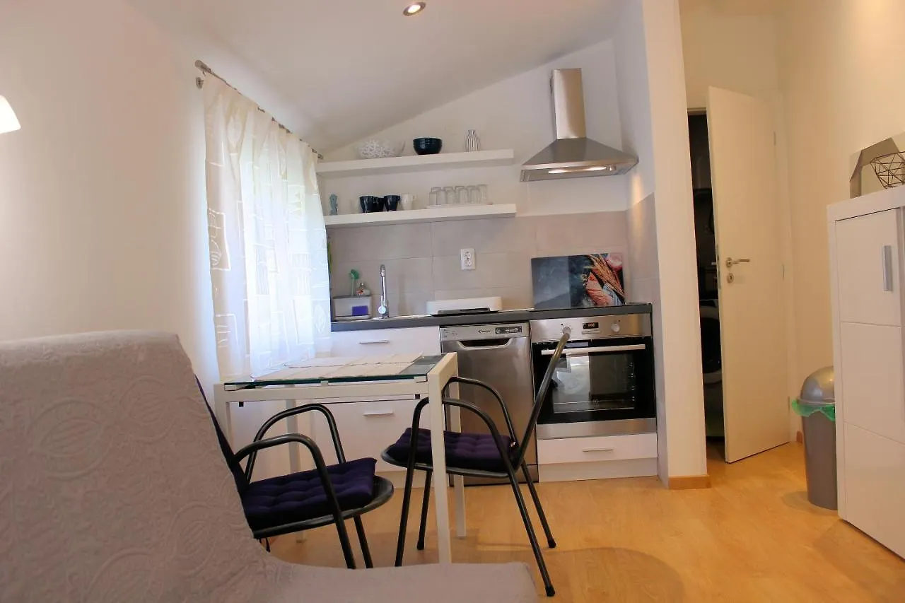 Apartment Studio Olga Novi Vinodolski 0*,